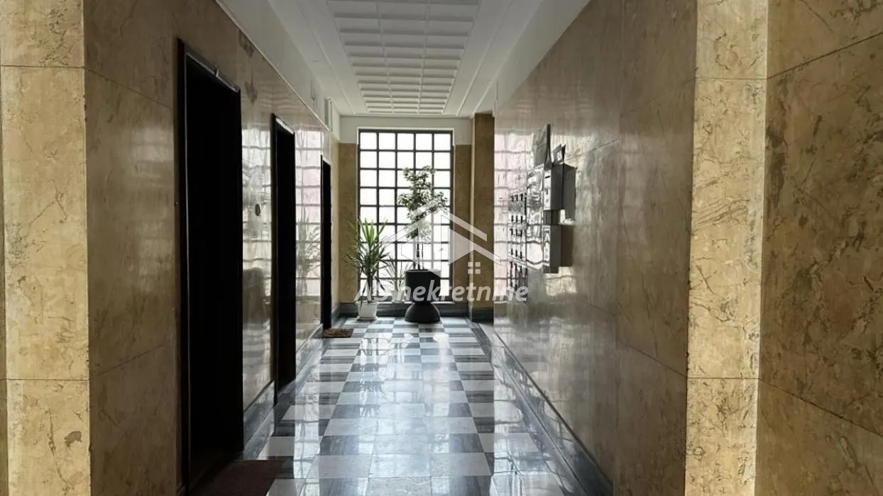 Rent, apartment, 223m², Kalenić Pijaca, Vračar Sve Podlokacije