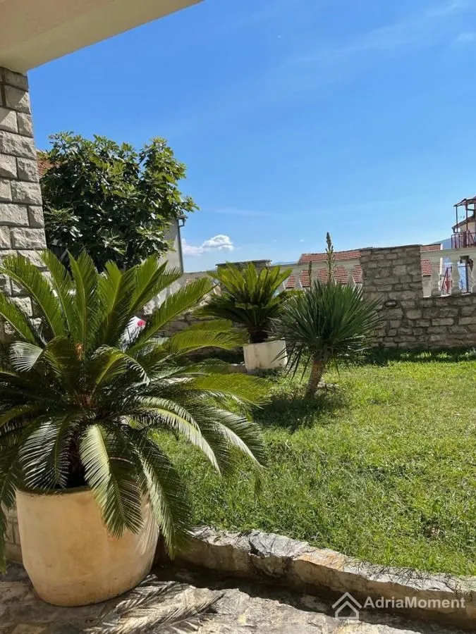 Prodaja, kuća, 350m², Baošići, Herceg Novi