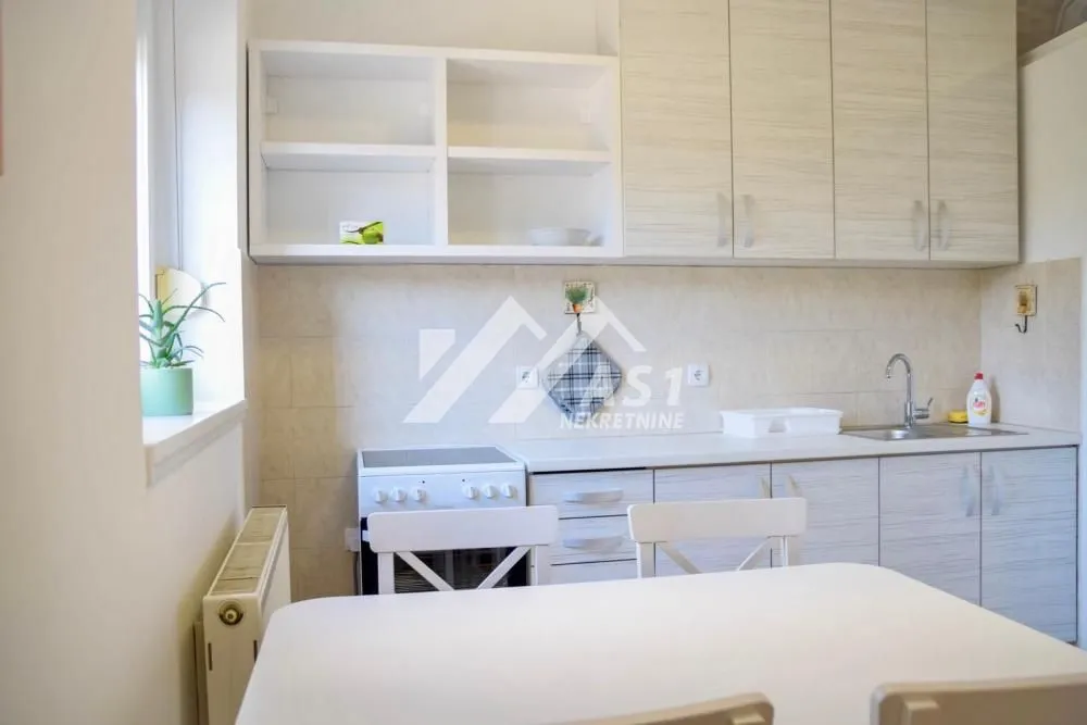 Izdavanje, jednosoban stan, 31m², Centar, Novi Sad
