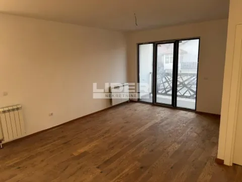 Prodaja, jednosoban stan, 48m², Centar, Zlatibor - image 3