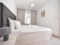 Izdavanje, dvosoban stan, 76m², Budva, Crna Gora - image 11