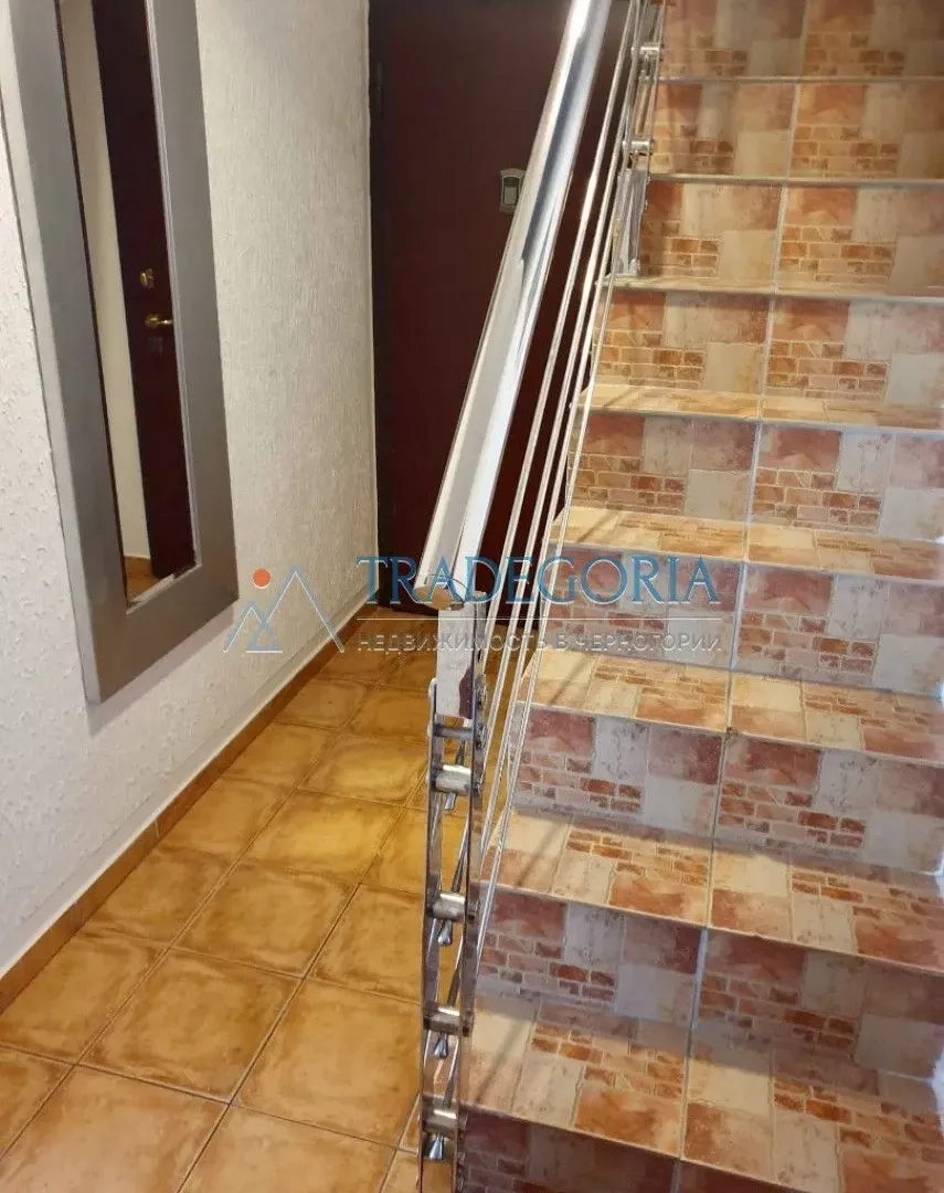 Prodaja, trosoban stan, 90m², Sutomore, Bar