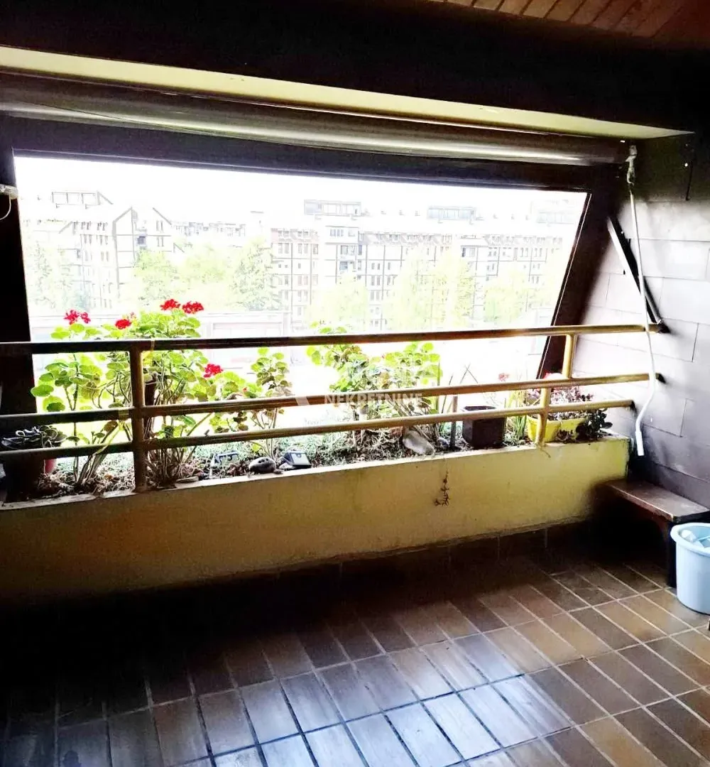Prodaja, trosoban stan, 83m², Čukarica, Beograd