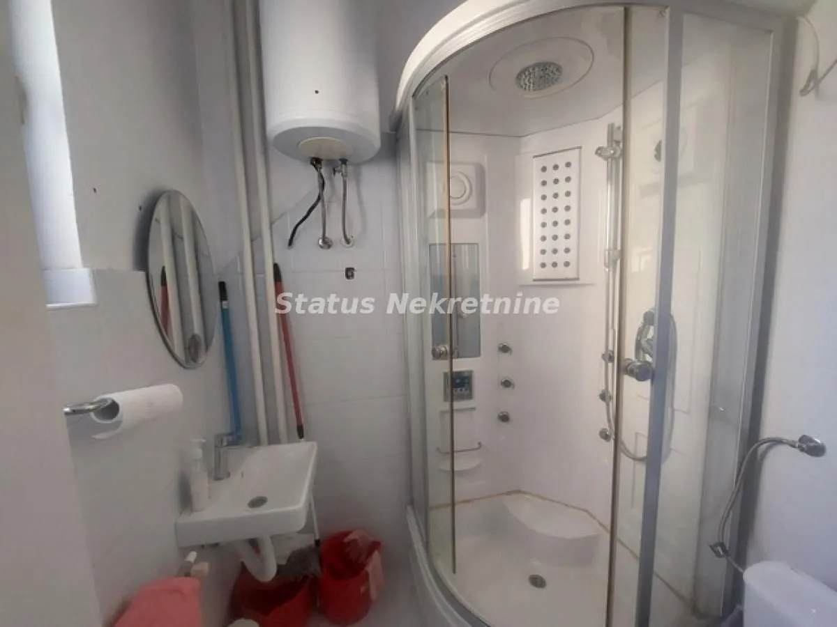 Rent, office space, 120m², Stari grad, Novi Sad