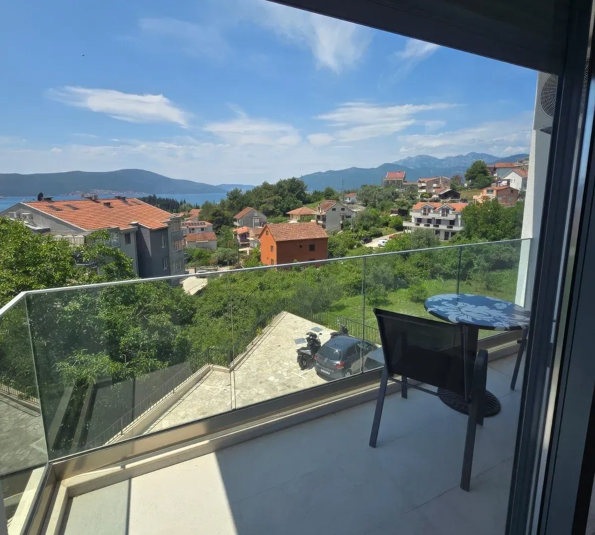 Prodaja, dvosoban stan, 76m², Kava, Tivat