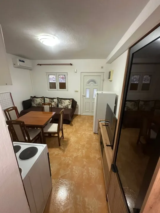 Rent, one bedroom apartment, 45m², Pržice, Kotor