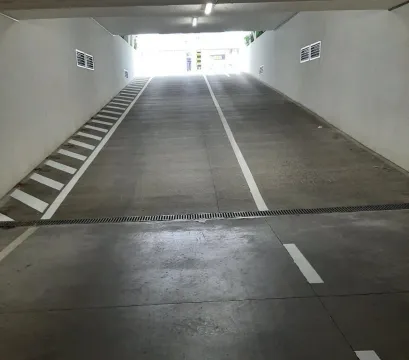 Izdavanje, parking/garaža, 13m², New City, Podgorica - image 2