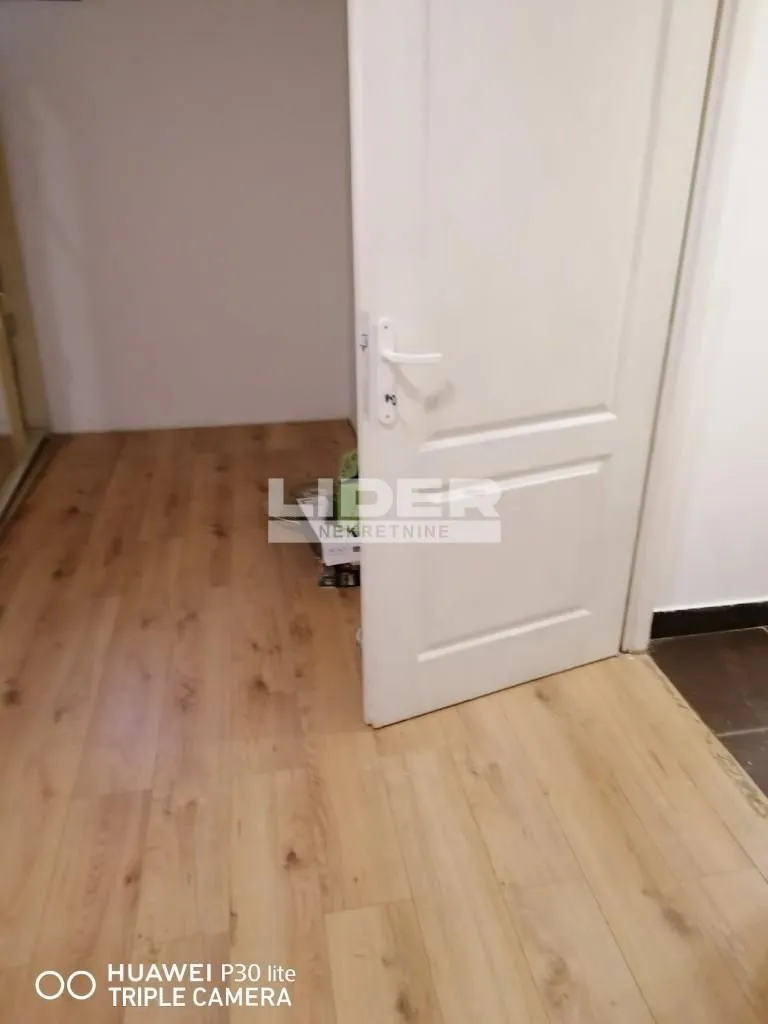 Izdavanje, dvosoban stan, 65m², Zemun Centar, Zemun Sve Podlokacije