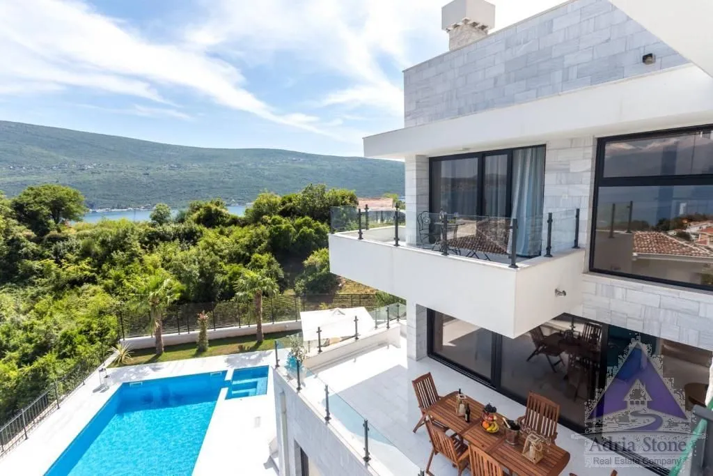 Prodaja, kuća, 420m², Đenovići, Herceg Novi