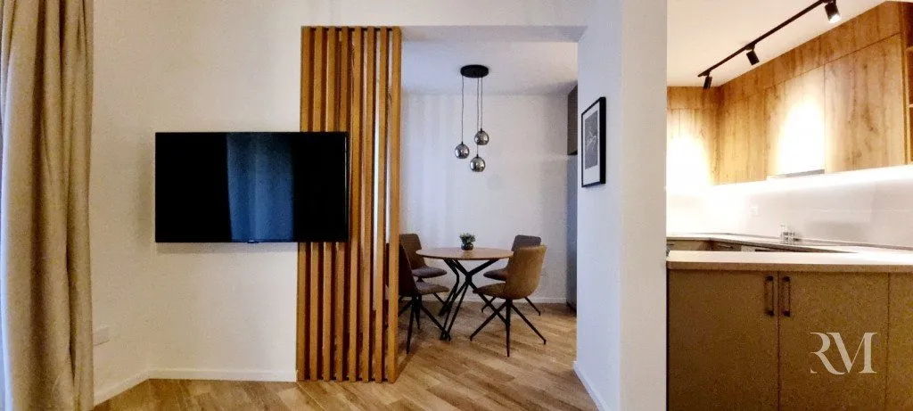 Izdavanje, dvosoban stan, 60m², Mažina, Tivat