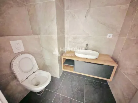 Sale, four bedroom apartment, 125m², Autokomanda, Voždovac Sve Podlokacije - image 8