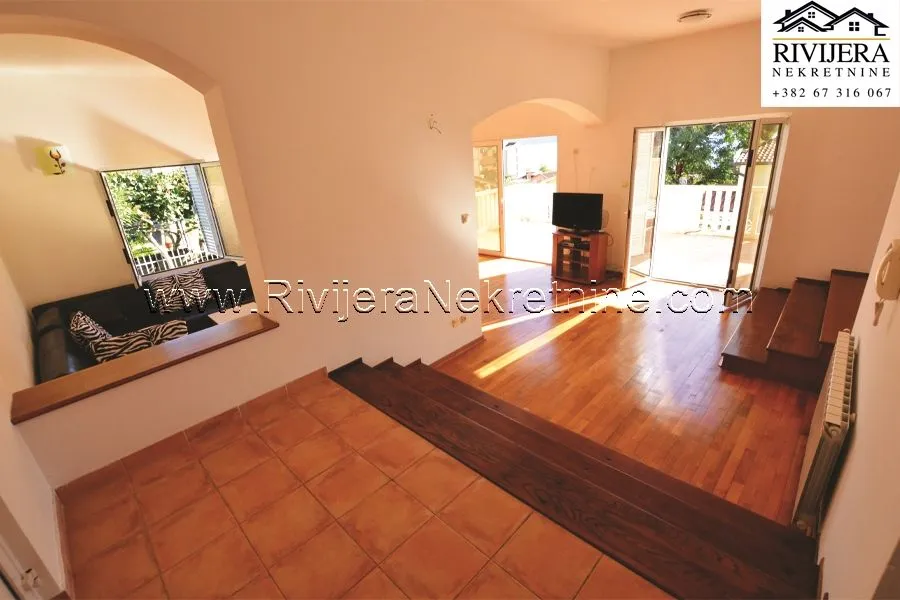 Prodaja, kuća, 350m², Baošići, Herceg Novi