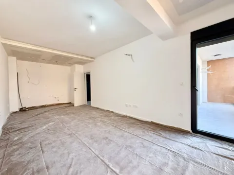 Prodaja, dvosoban stan, 65m², Stari Aerodrom, Podgorica - image 8