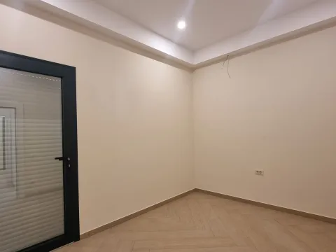 Prodaja, dvosoban stan, 80m², Dobrota, Kotor - image 6