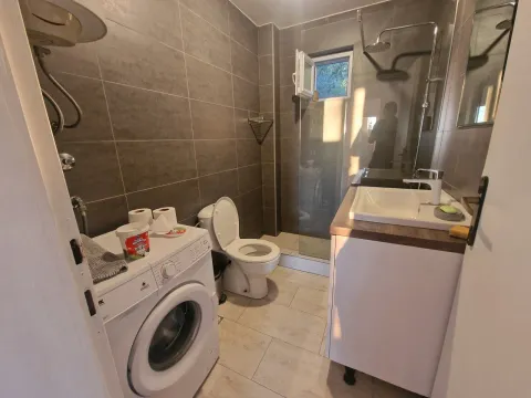 Izdavanje, dvosoban stan, 75m², Seoce, Budva - image 2