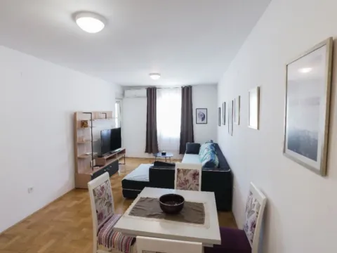 Izdavanje, jednosoban stan, 50m², Seljanovo, Tivat - image 3