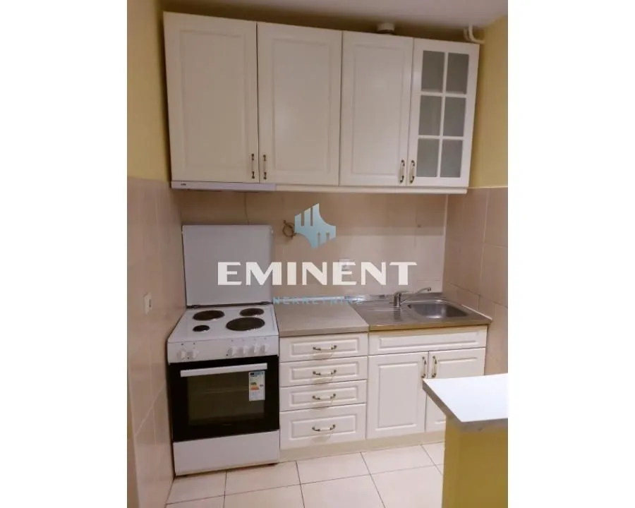 Rent, three bedroom apartment, 70m², Stari Grad, Beograd