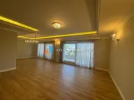 Izdavanje, stan, 215m², Senjak, Beograd - image 2