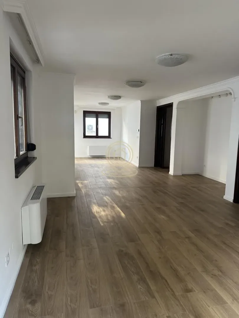Rent, office space, 144m², Voždovac Sve Podlokacije, Beograd