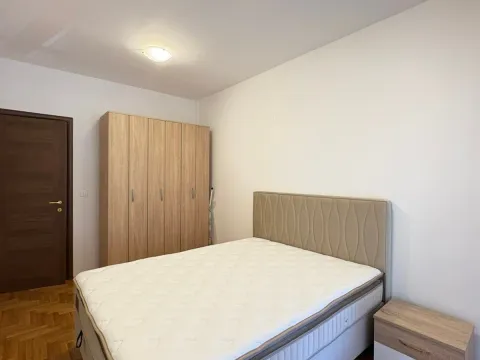 Izdavanje, dvosoban stan, 70m², City Kvart, Podgorica - image 6
