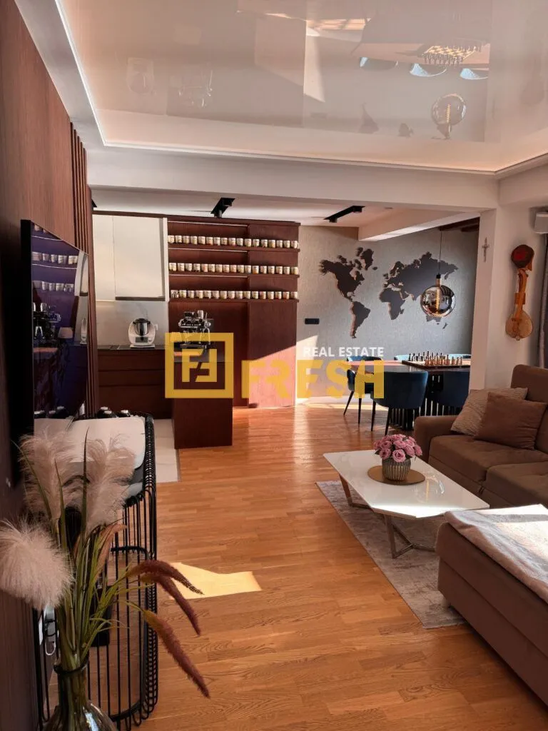 Sale, two bedroom apartment, 85m², Kotor, Crna Gora