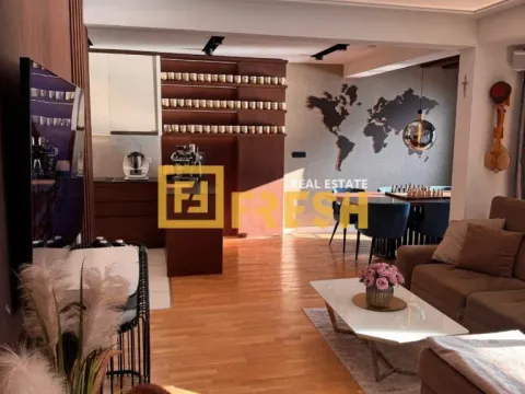 Sale, two bedroom apartment, 85m², Kotor, Crna Gora - image 1