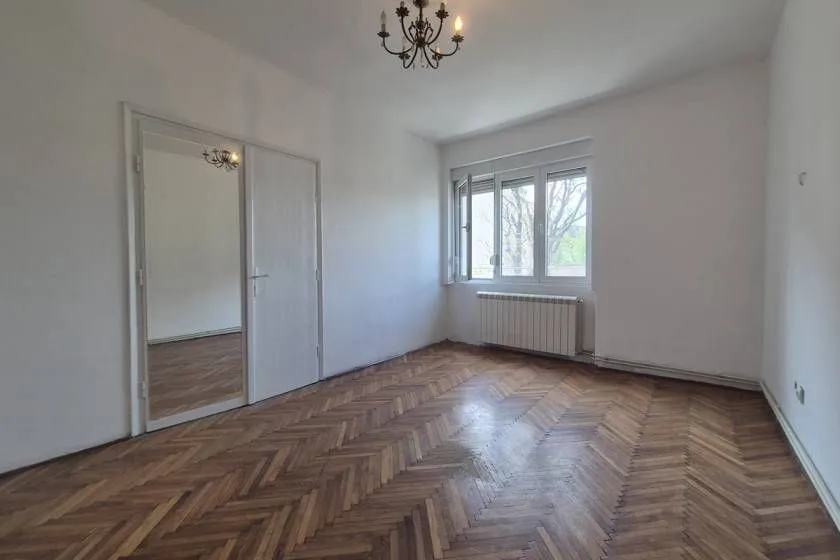 Sale, two bedroom apartment, 59m², Skadarlija, Beograd