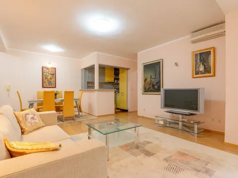 Sale, two bedroom apartment, 80m², Budva, Crna Gora - image 4
