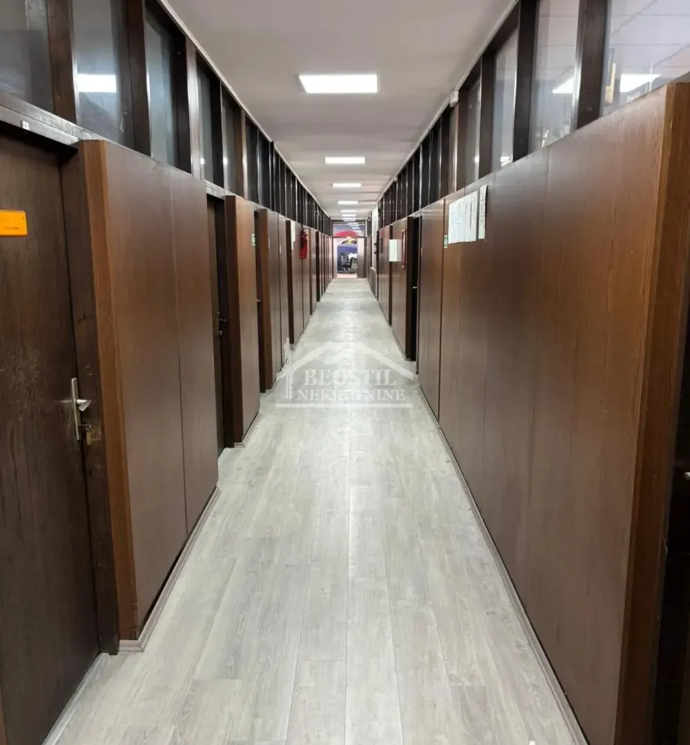 Rent, office space, 260m², Kluz, Zvezdara Sve Podlokacije