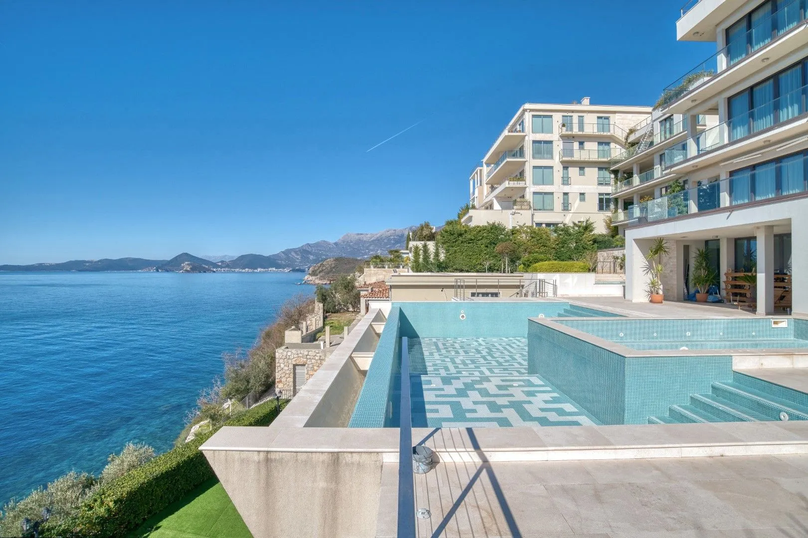 Sale, two bedroom apartment, 131m², Rijeka Reževići, Budva