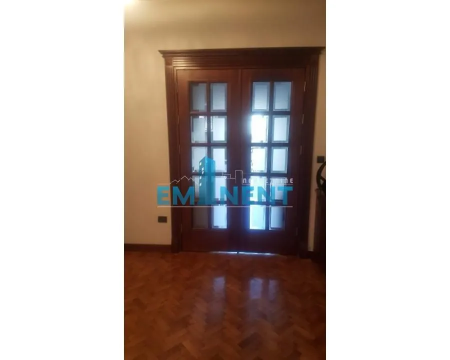Rent, three bedroom apartment, 82m², Stari Grad, Beograd