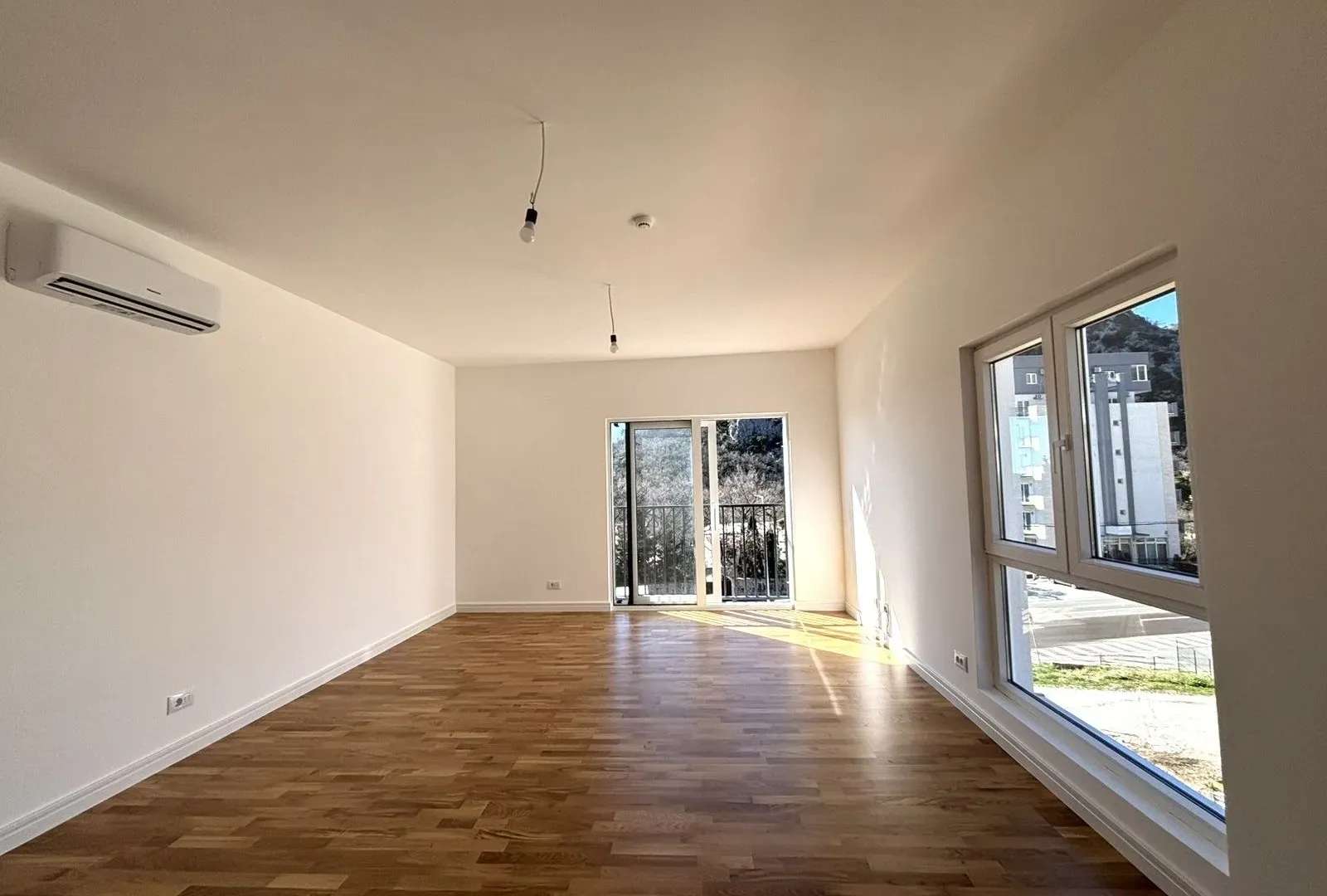 Sale, two bedroom apartment, 61m², Sutomore, Bar