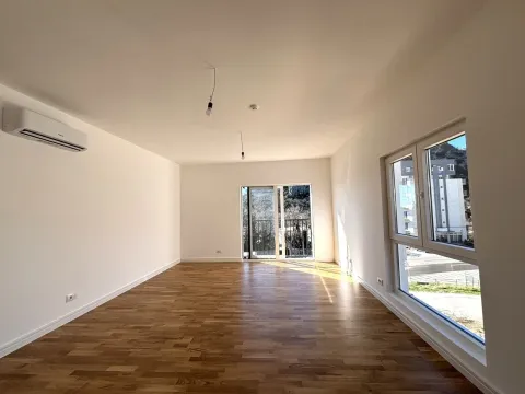 Prodaja, dvosoban stan, 61m², Sutomore, Bar - image 3