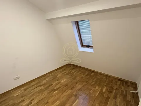 Izdavanje, poslovni prostor, 80m², Zemun Sve Podlokacije, Beograd - image 11