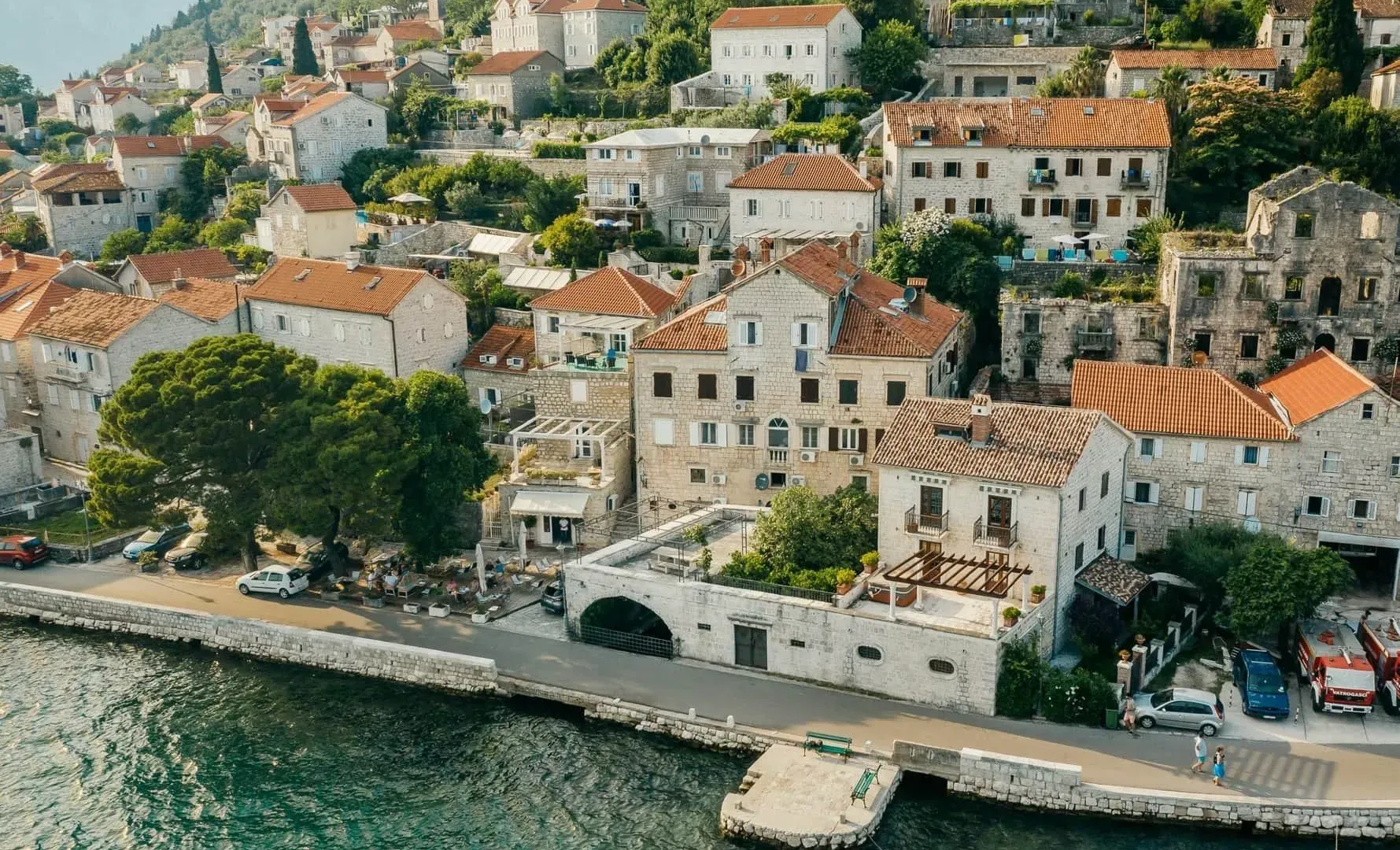 Prodaja, dvosoban stan, 93m², Perast, Kotor