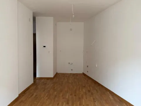 Sale, one bedroom apartment, 44m², Bečići, Budva - image 2