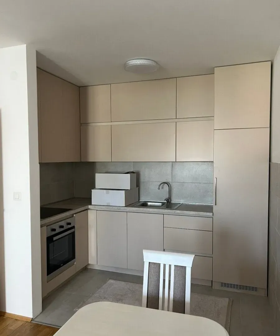 Izdavanje, stan, 48m², Stari Aerodrom, Podgorica