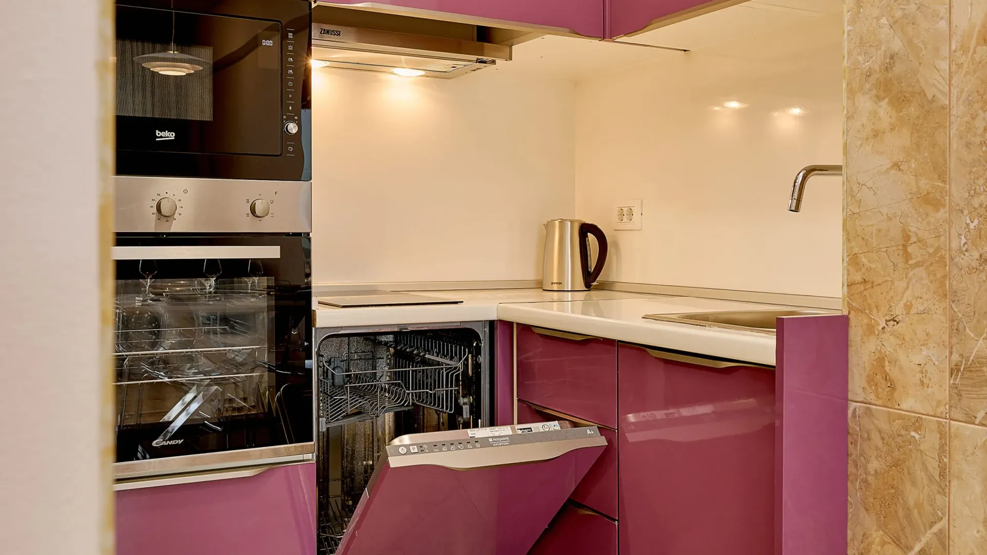 Rent, two bedroom apartment, 50m², Bečići, Budva