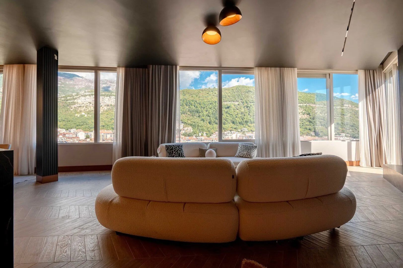 Sale, three bedroom apartment, 450m², Budva, Crna Gora