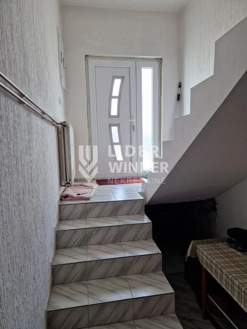 Sale, house, 247m², Voždovac Sve Podlokacije, Beograd