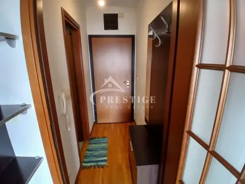 Izdavanje, garsonjera, 34m², City Kvart, Podgorica - image 8