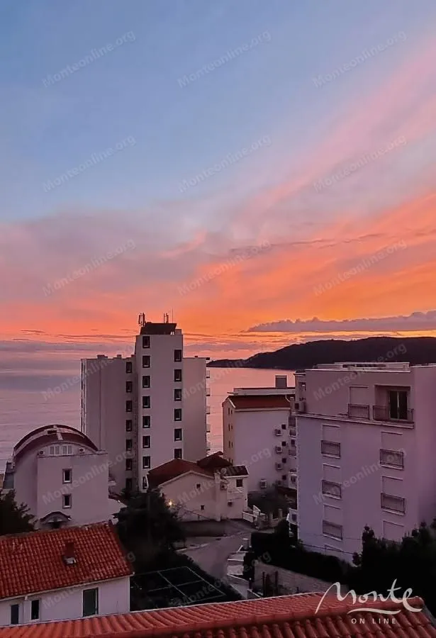 Sale, office space, 950m², Bečići, Budva
