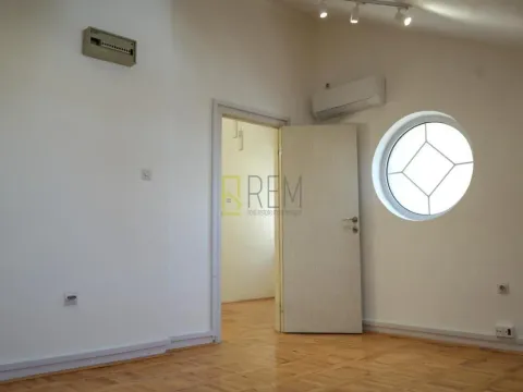 Rent, office space, 174m², Centar, Podgorica - image 10