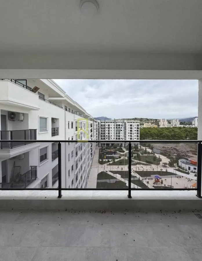 Izdavanje, dvosoban stan, 64m², Tološka šuma, Podgorica