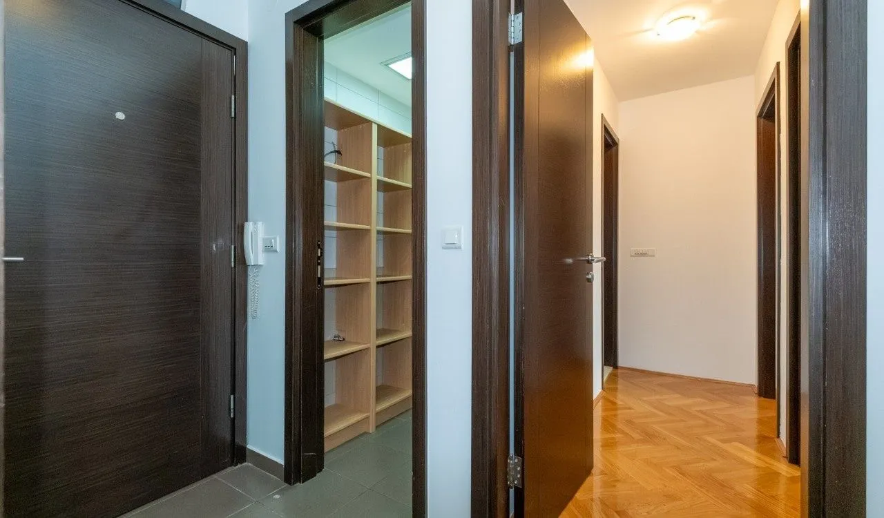 Rent, two bedroom apartment, 60m², Blok 9, Podgorica