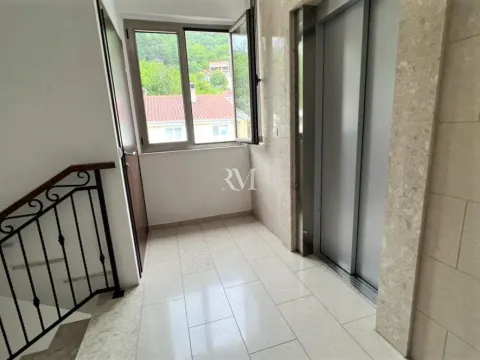 Prodaja, jednosoban stan, 47m², Pod Kuk, Tivat - image 13