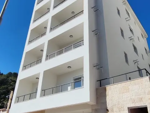 Prodaja, dvosoban stan, 64m², Dubovica, Budva - image 1