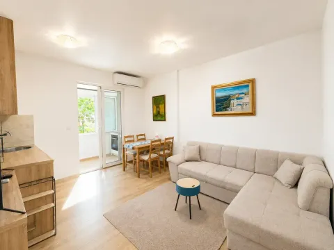 Prodaja, dvosoban stan, 68m², Centar, Podgorica - image 2