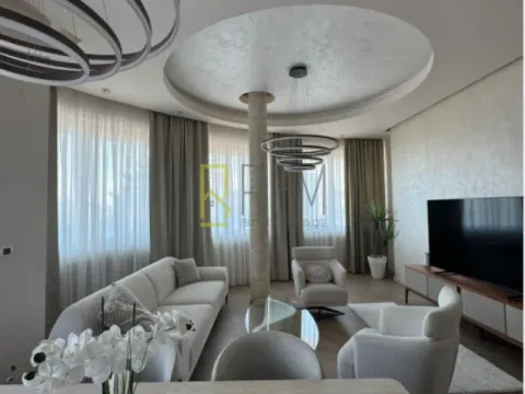 Rent, two bedroom apartment, 117m², Budva, Crna Gora - image 1