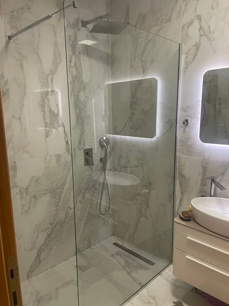 Izdavanje, dvosoban stan, 75m², Kod Capital Plaze, Podgorica